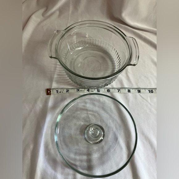 Anchor Hocking Clear Glass Baking Dish with Lid - Picture 8 of 9